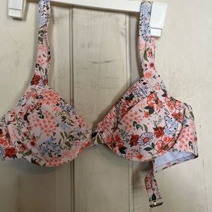 !NWOT! Two-Piece Flower Bikini (large/just got the wrong size) Cheeky High-Waist